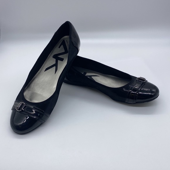 Ann Klein women’s sport flats shoes size 9M - Picture 3 of 4
